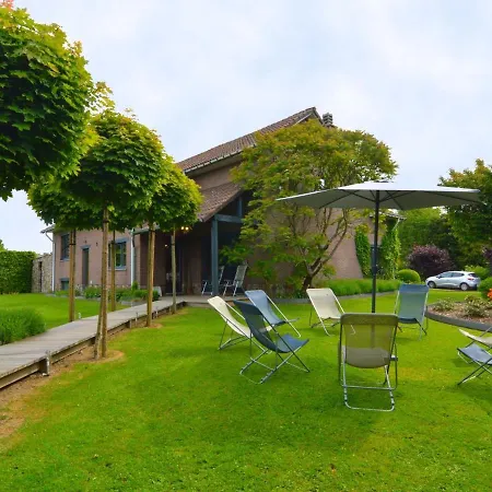 Quaint In With Jacuzzi Villa *