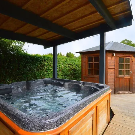 Villa Quaint In With Jacuzzi Jalhay