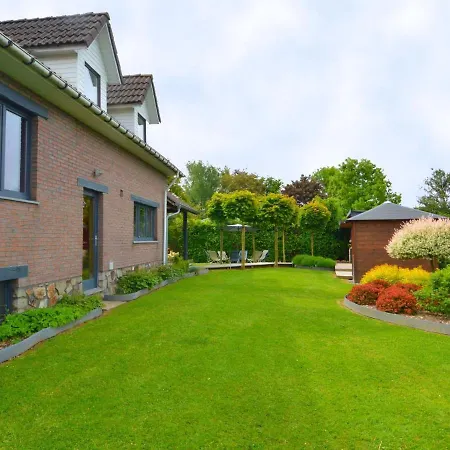 Quaint In With Jacuzzi Villa *